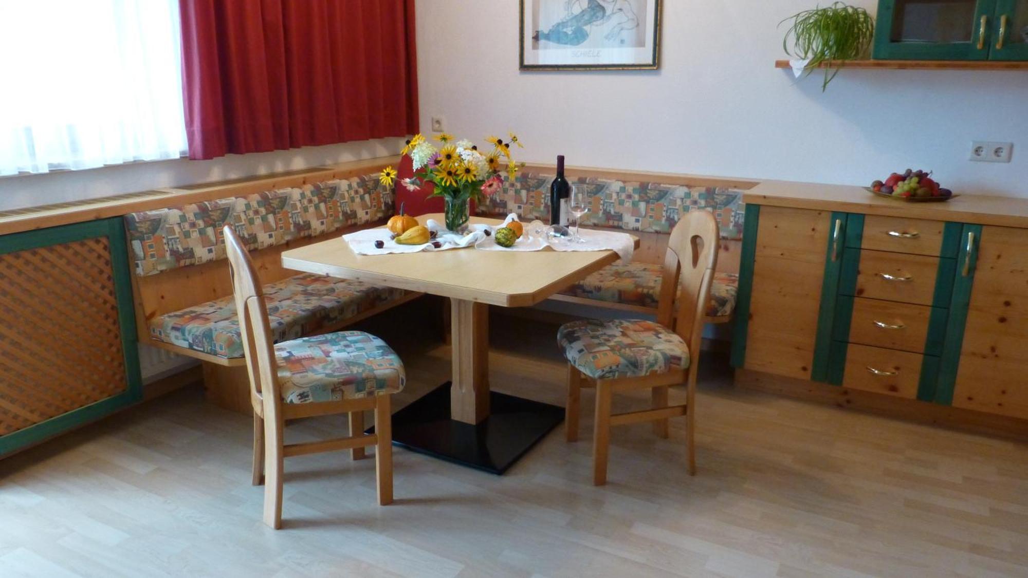 Gaestehaus Manuela - Familie Rantner Seefeld in Tirol Rom bilde