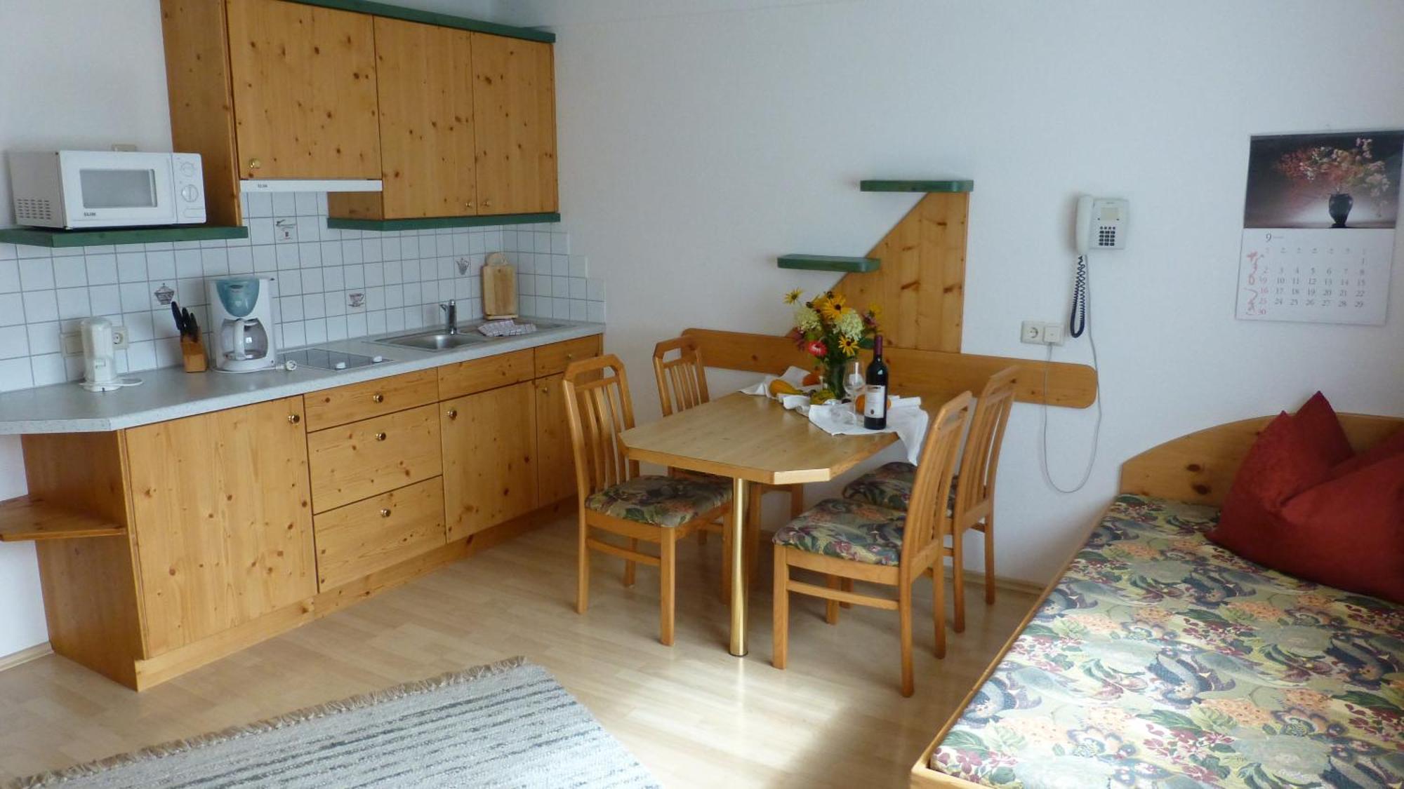 Gaestehaus Manuela - Familie Rantner Seefeld in Tirol Rom bilde